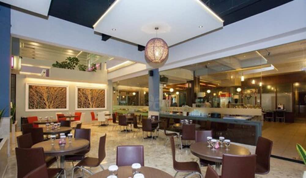Favehotel Premier Cihampelas Bandung Exterior foto